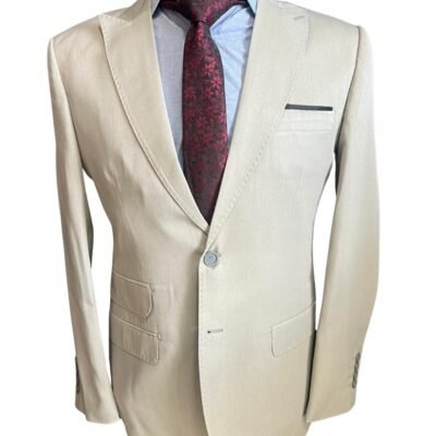 Terno lapela de bico na cor kaki com calça de regulagem